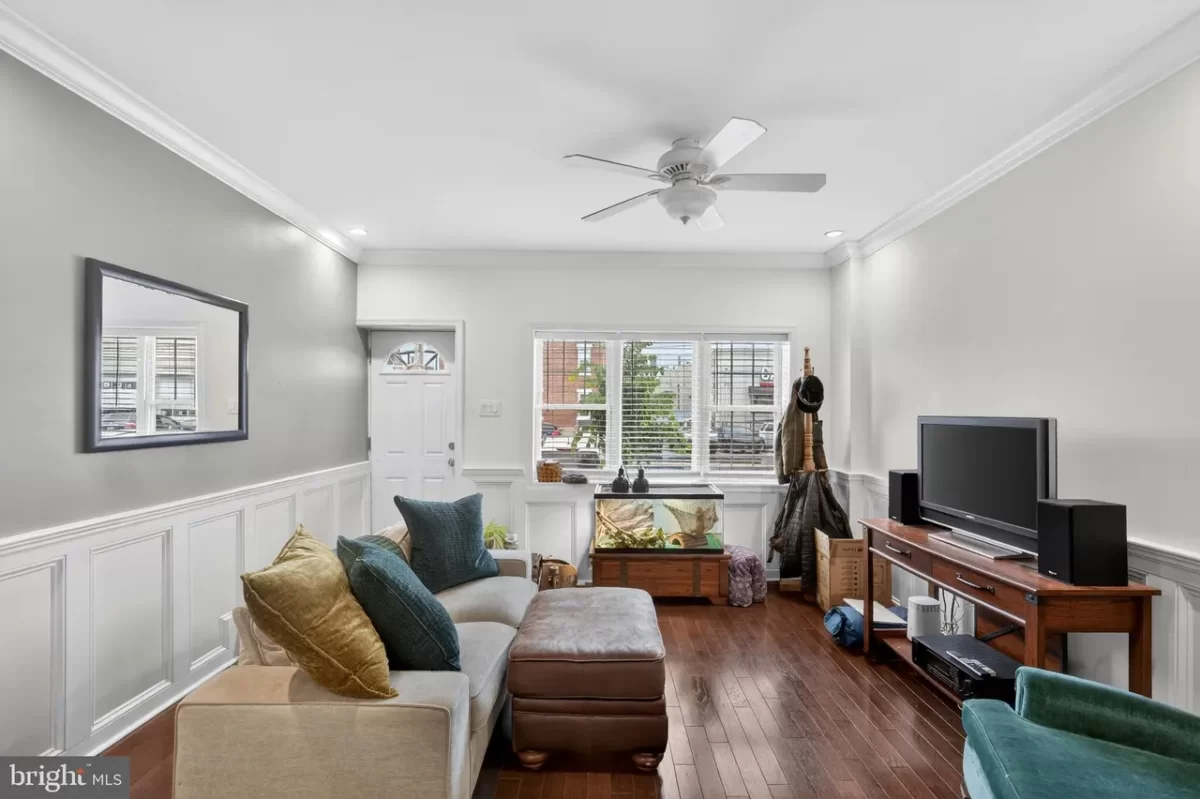 2BR Townhouse for Sale in Philadelphia, PA