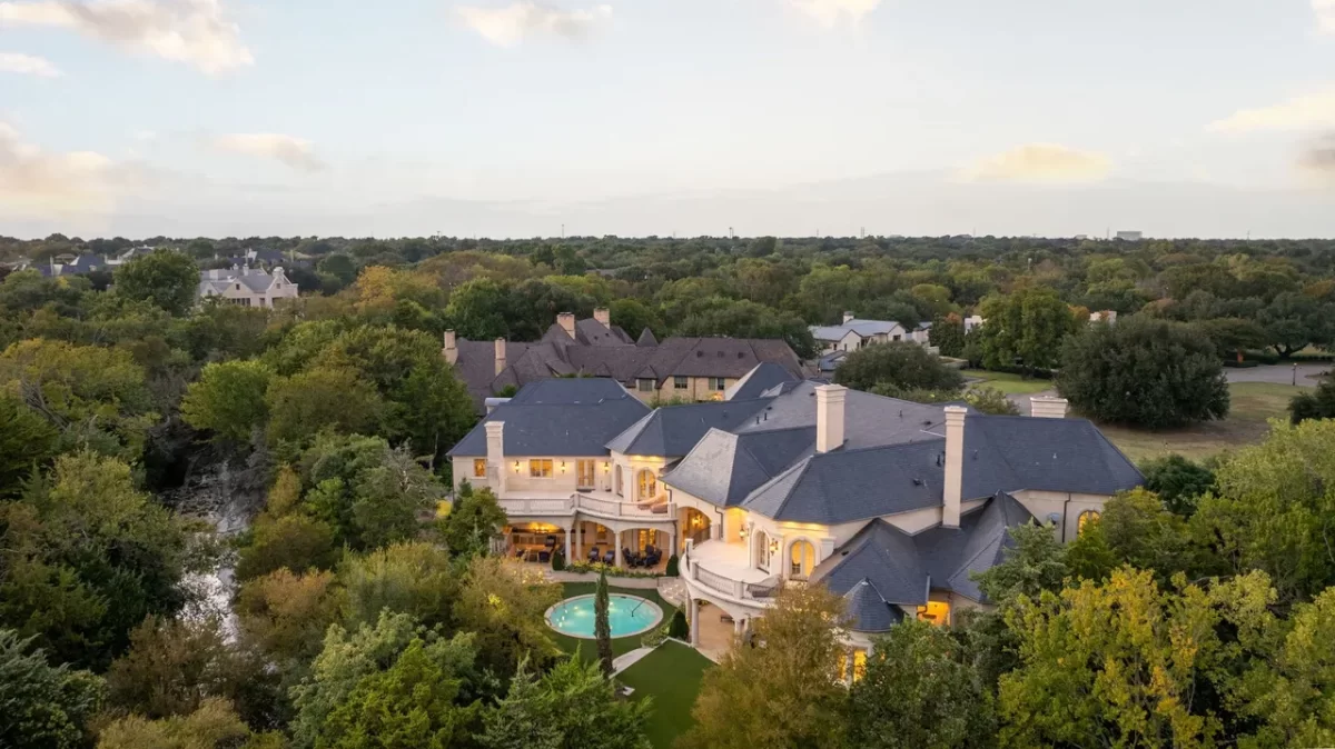 6BR House for Sale in Dallas, TX