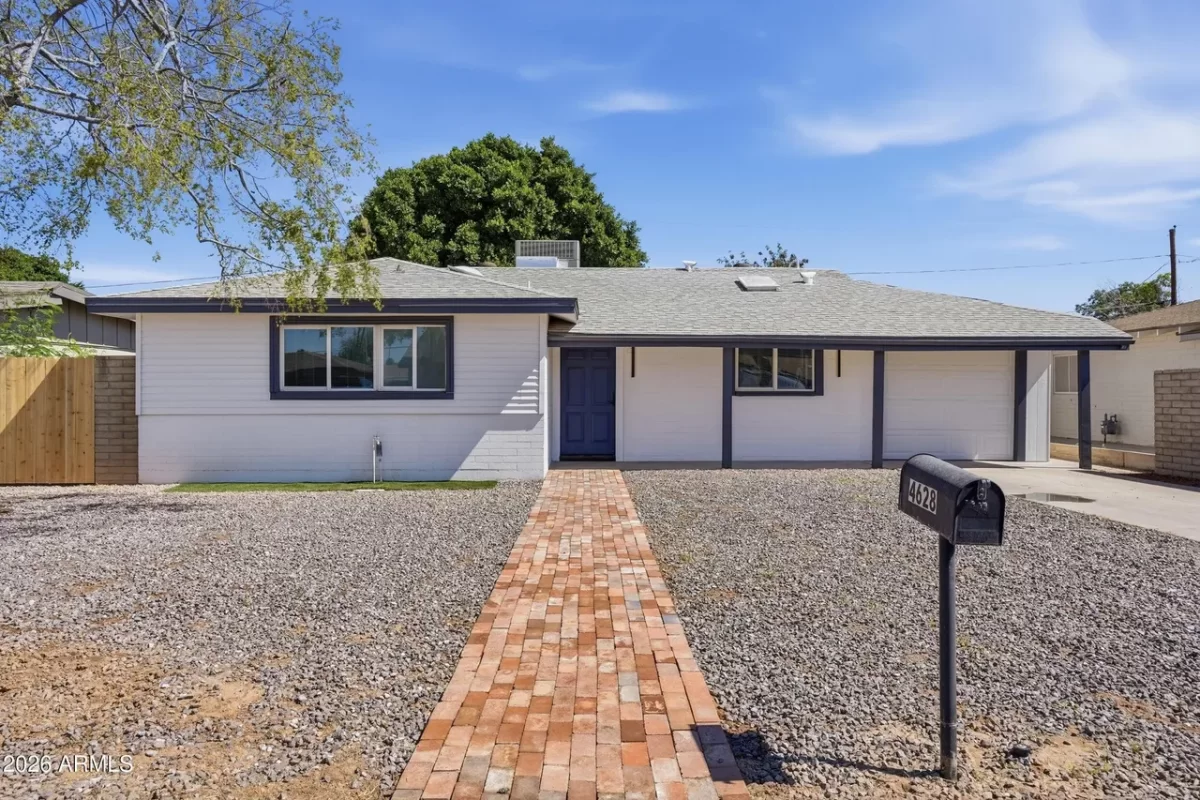 4BR House for Sale in Phoenix, AZ