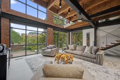 2BR Townhouse for Sale in Dallas, TX