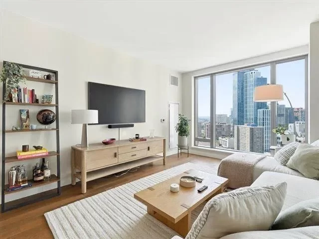 1BR Condo for Sale in Jersey City, NJ