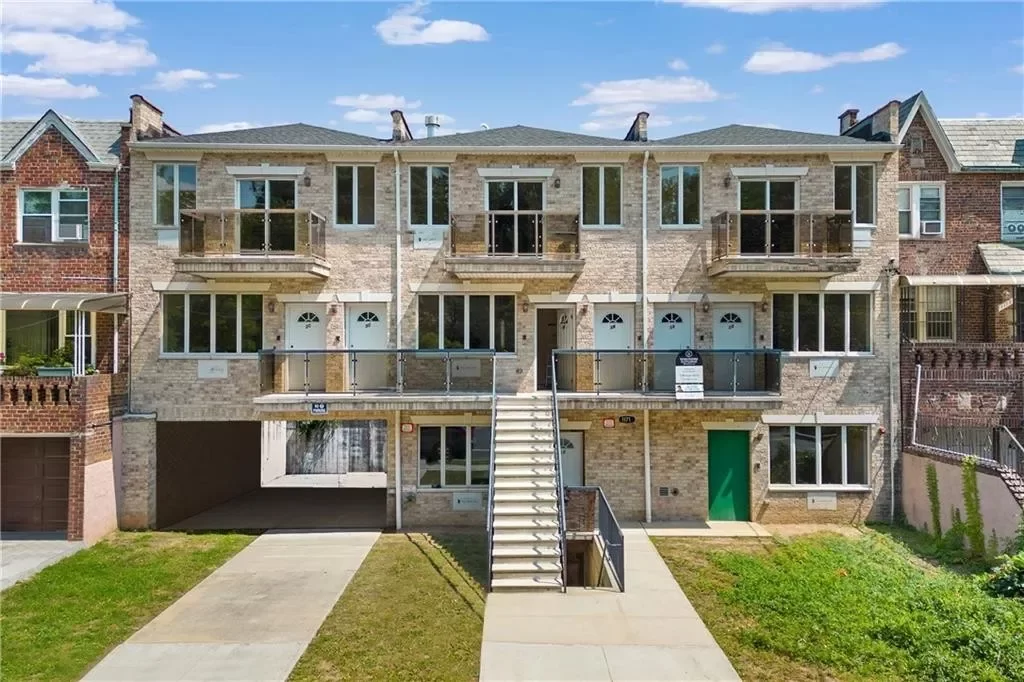 2BR Condo for Sale in Brooklyn, NY