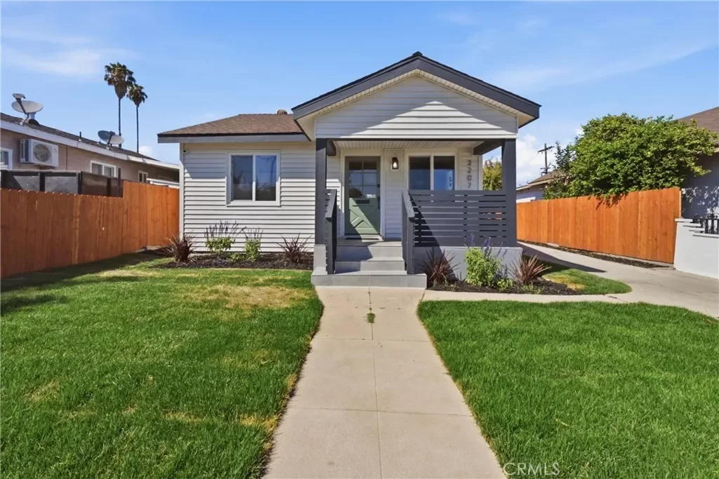 3BR House for Sale in Los Angeles, CA