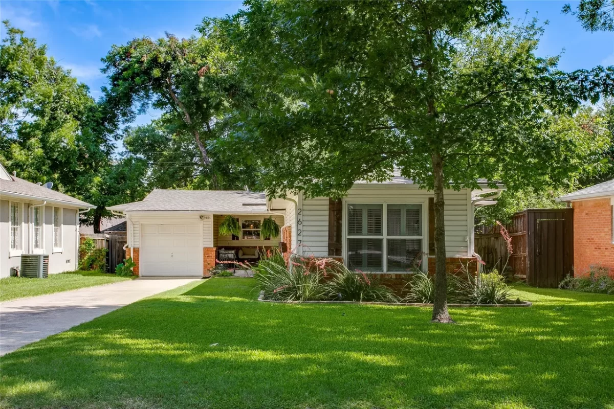 2BR House for Sale in Dallas, TX