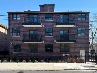 2BR Condo for Sale in Brooklyn, NY