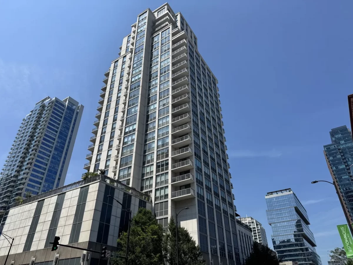 3BR Condo for Sale in Chicago, IL