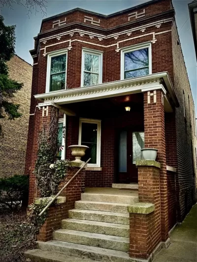 4BR Multi-Family for Sale in Chicago, IL