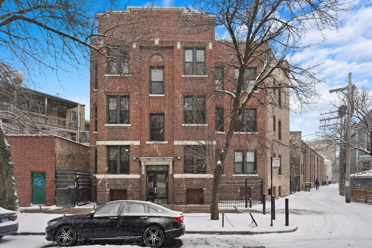 2BR Apartment for Rent in Chicago, IL