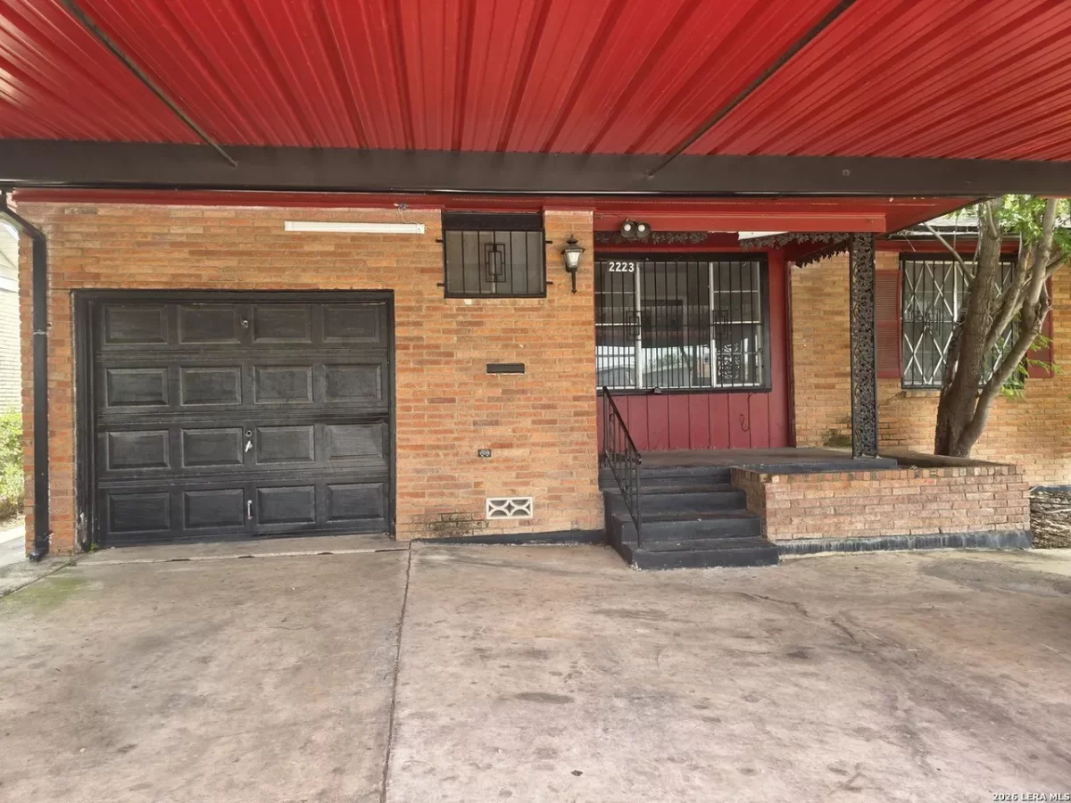 4BR House for Sale in San Antonio, TX