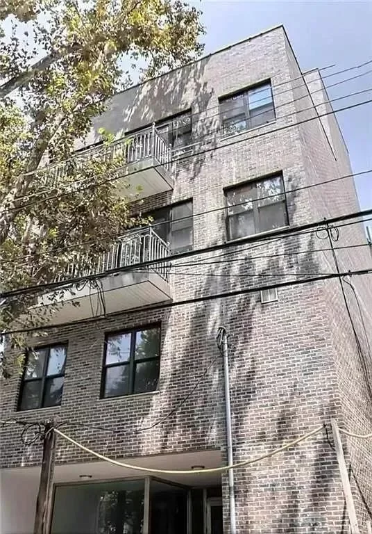 3BR Condo for Sale in Brooklyn, NY