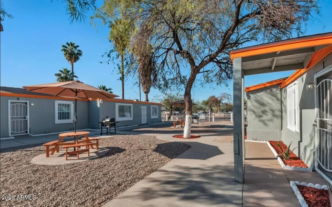 3BR Multi-Family for Sale in Phoenix, AZ
