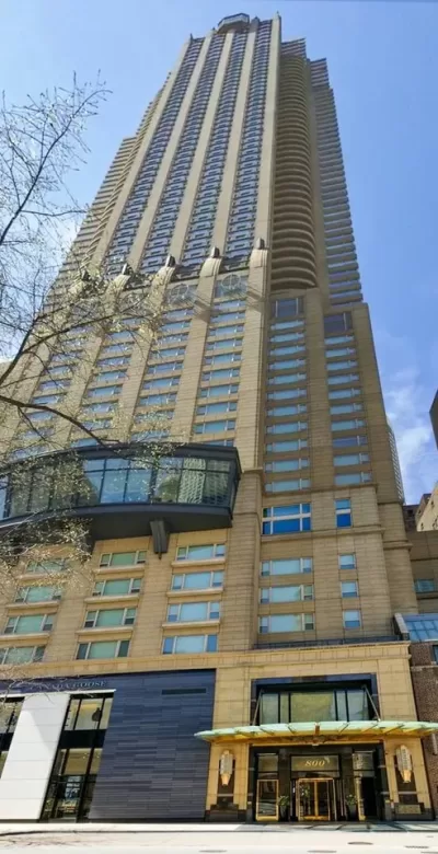 2BR Condo for Sale in Chicago, IL