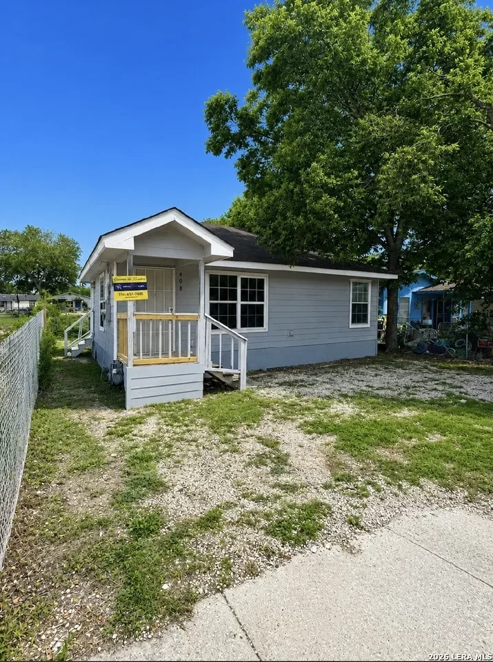 2BR House for Sale in San Antonio, TX