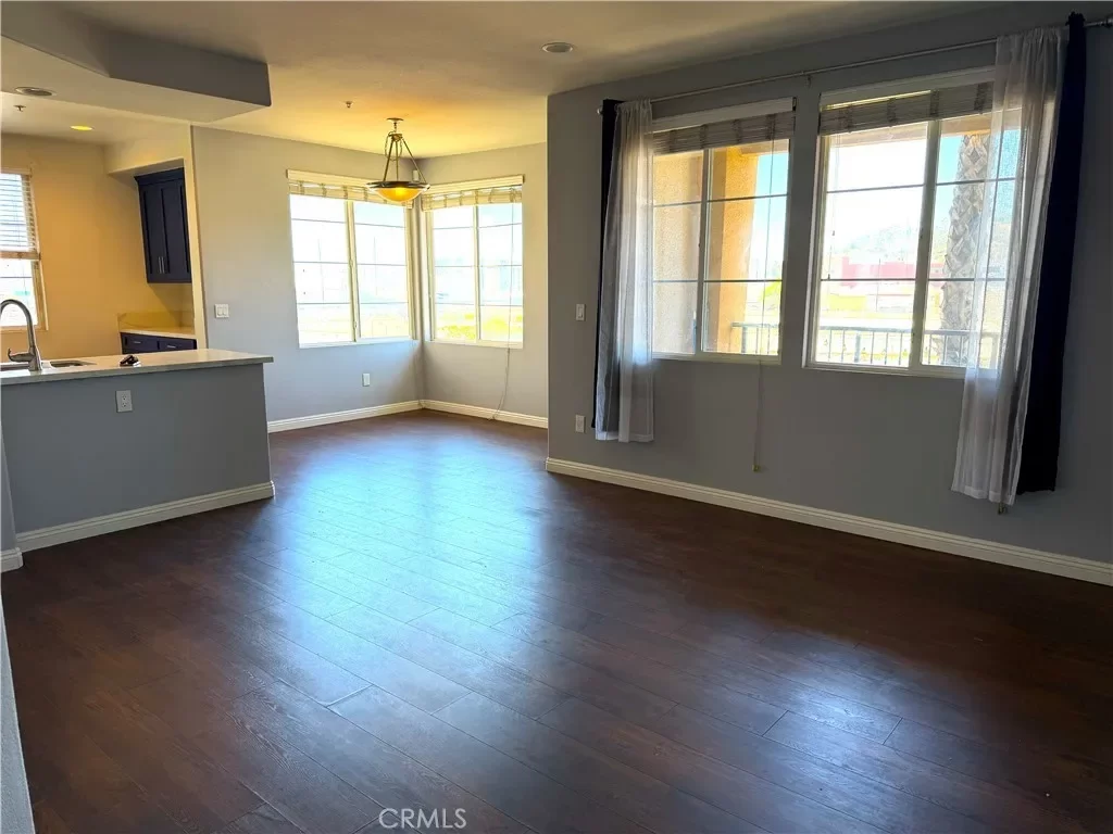 3BR Condo for Sale in Los Angeles, CA