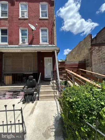 4BR Townhouse for Sale in Philadelphia, PA