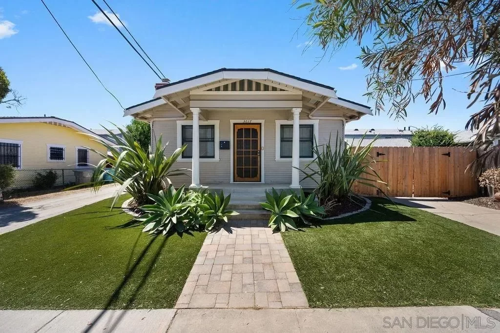 2BR House for Sale in San Diego, CA