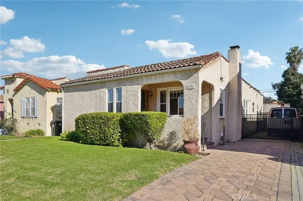 3BR House for Sale in Los Angeles, CA
