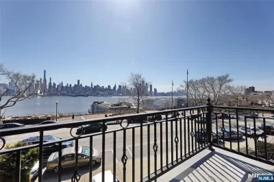 7BR Multi-Family for Sale in Weehawken, NJ