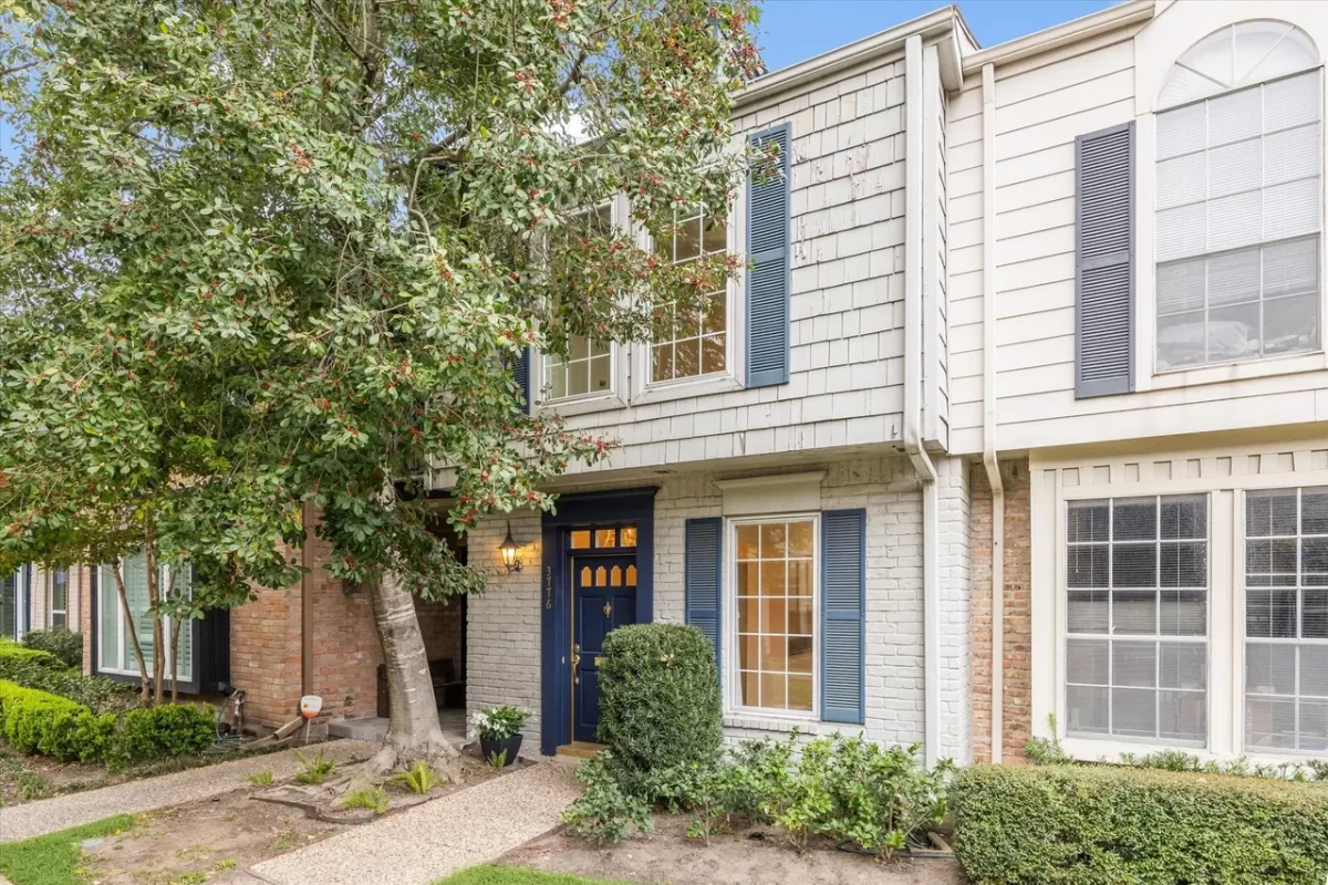 2BR Townhouse for Sale in Houston, TX