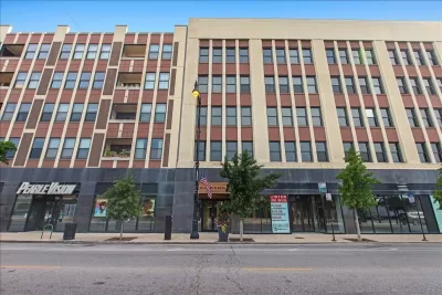 2BR Condo for Rent in Chicago, IL