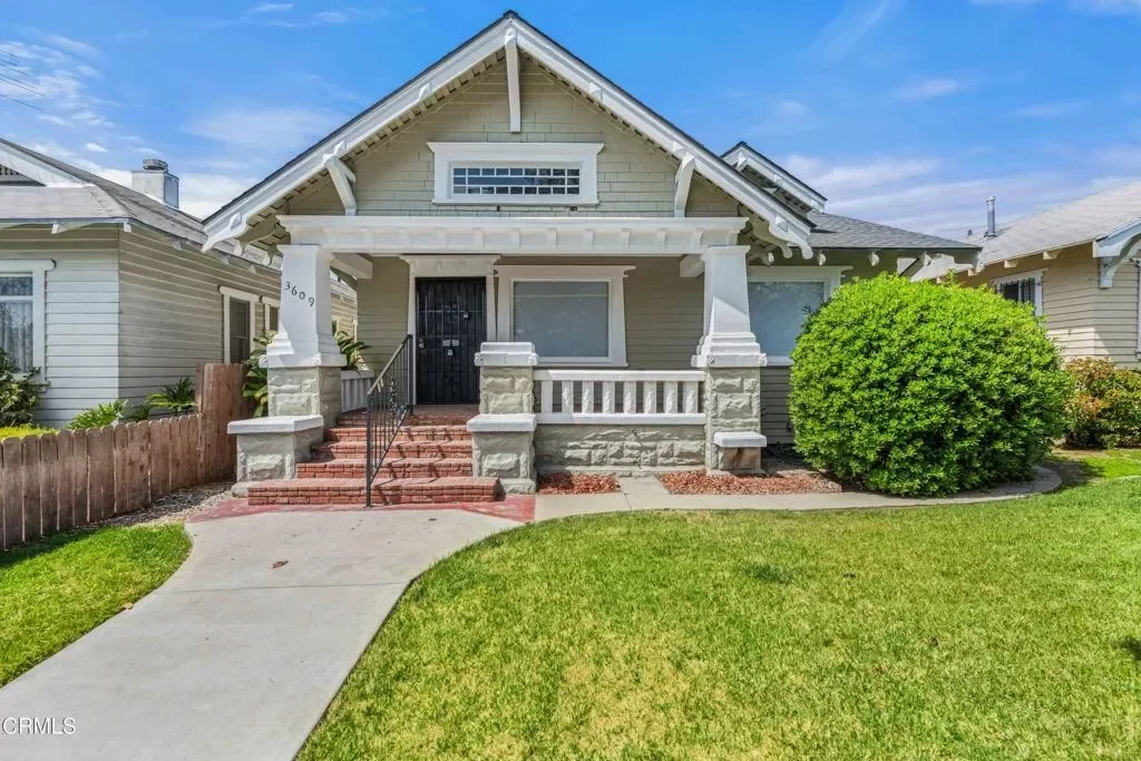 2BR House for Sale in Los Angeles, CA