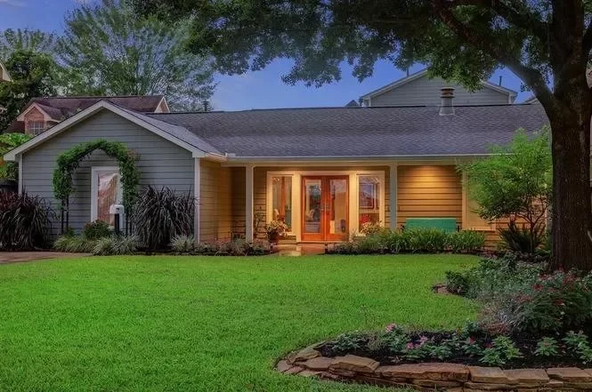 4BR House for Rent in Bellaire, TX