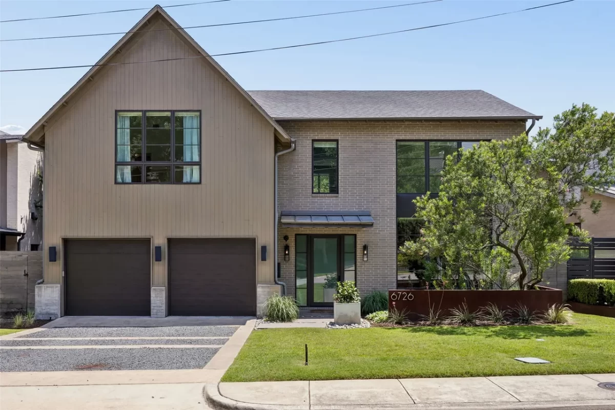 4BR House for Sale in Dallas, TX