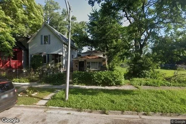 2BR House for Sale in Chicago, IL