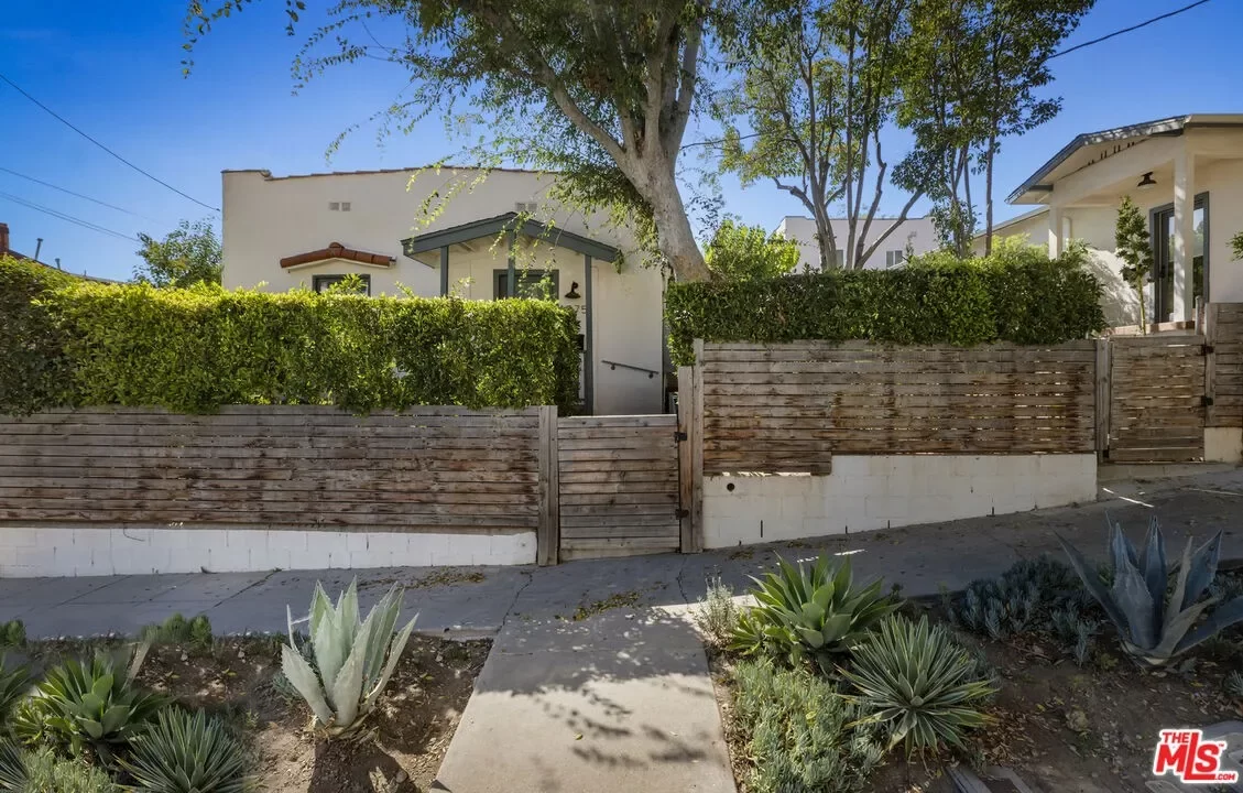2BR House for Sale in Los Angeles, CA