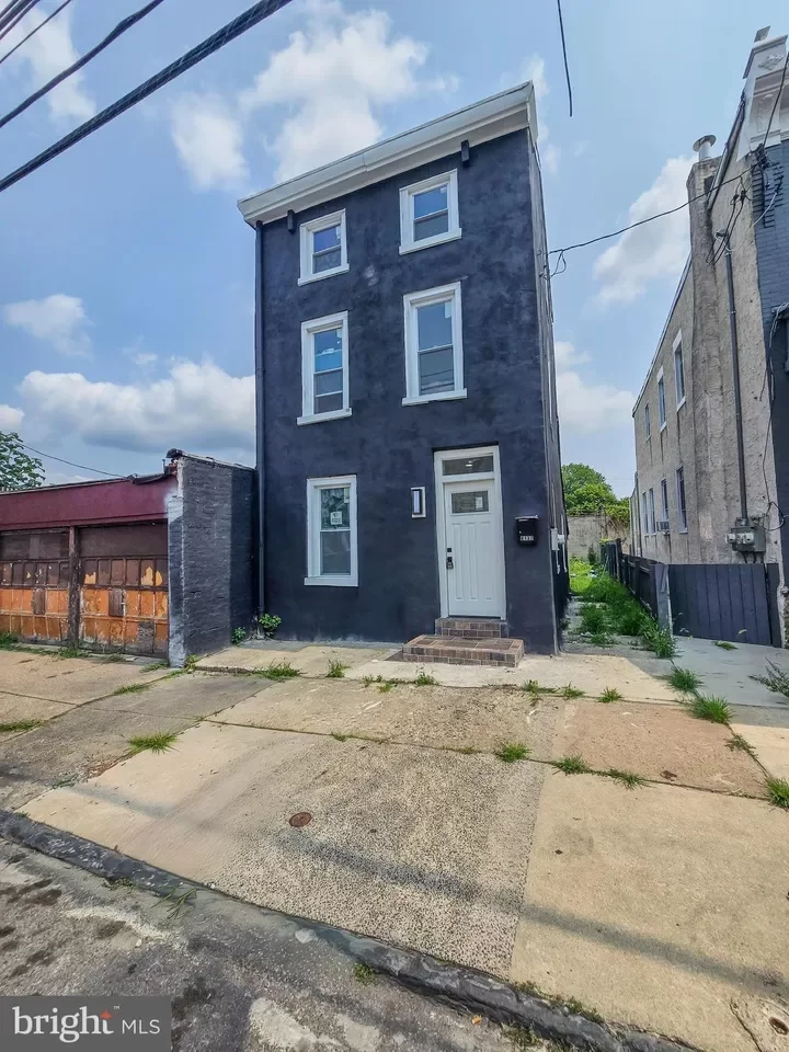 3BR House for Sale in Philadelphia, PA