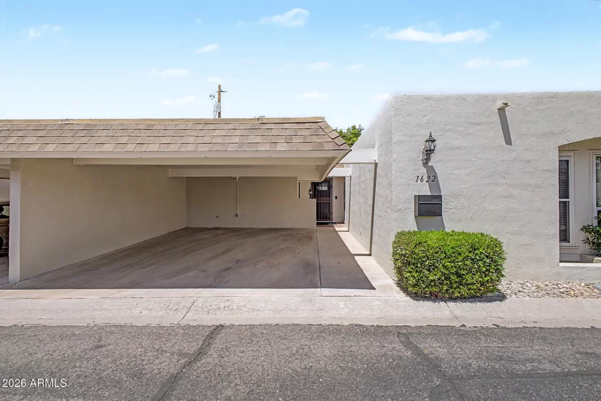 2BR Townhouse for Sale in Phoenix, AZ