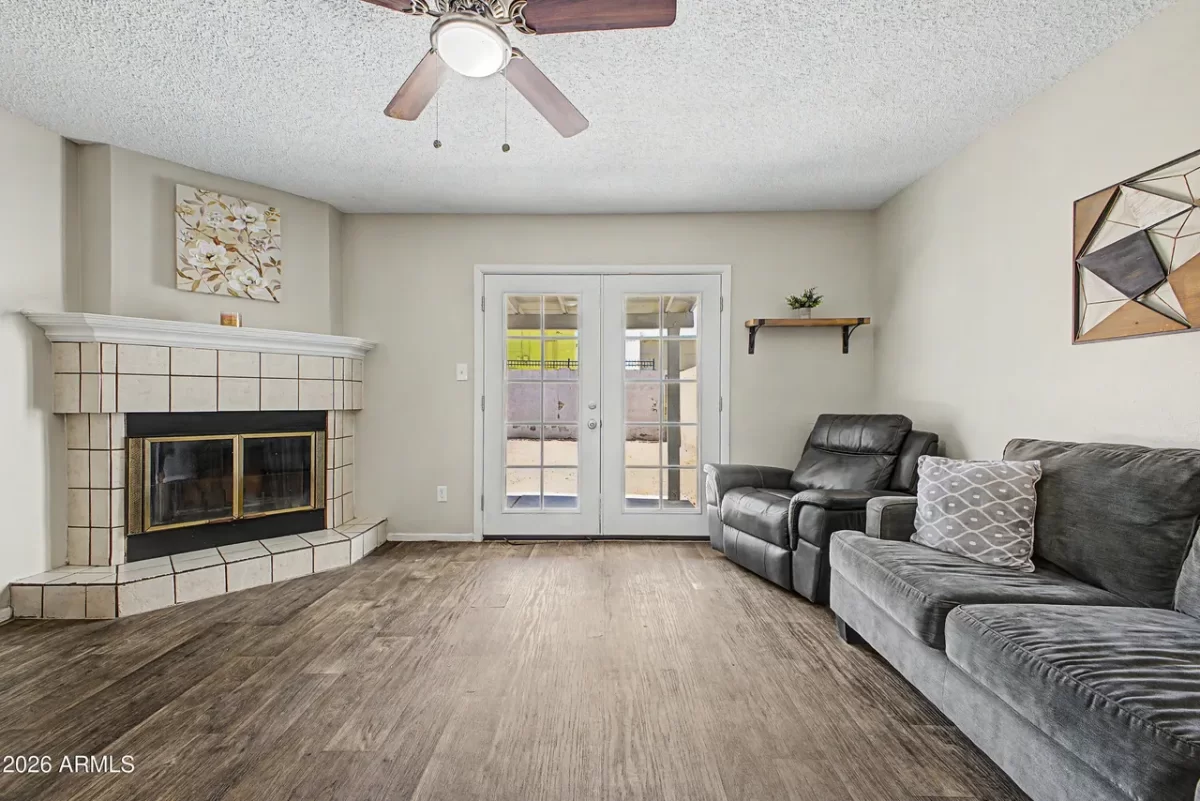 3BR Townhouse for Sale in Glendale, AZ