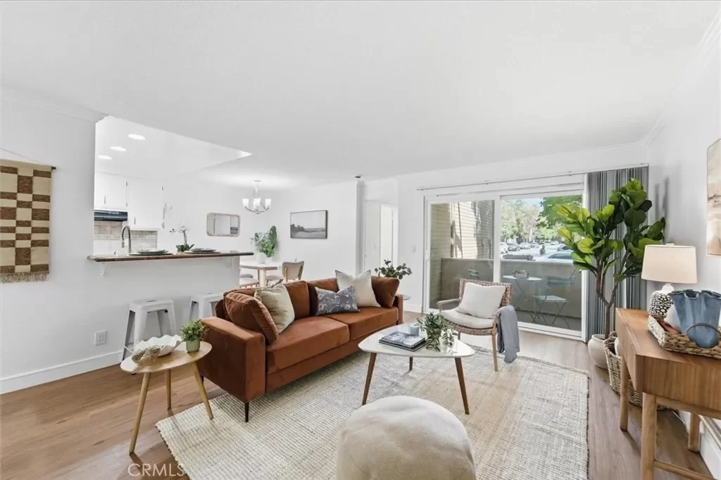 2BR Condo for Sale in Inglewood, CA