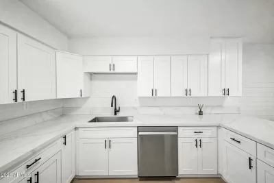 2BR Condo for Sale in Phoenix, AZ
