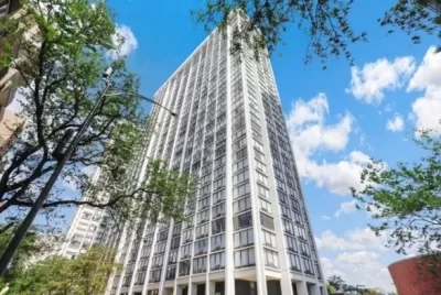 2BR Condo for Rent in Chicago, IL