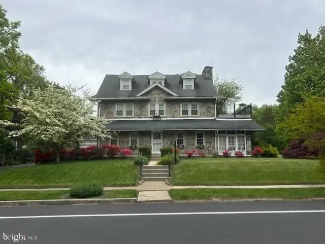 6BR House for Sale in Philadelphia, PA