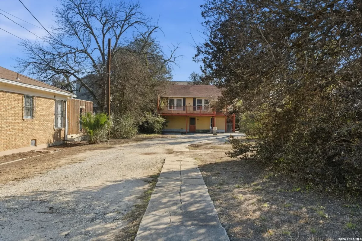 2BR House for Sale in San Antonio, TX