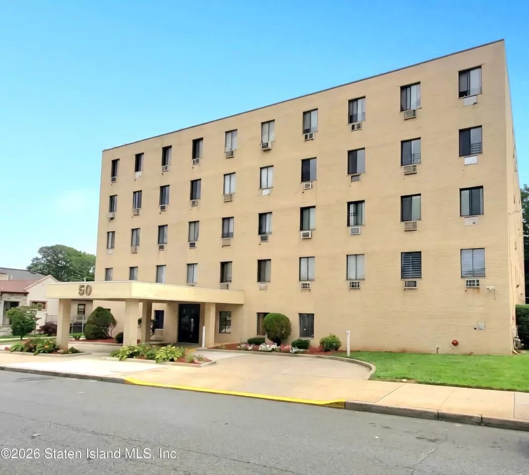 2BR Condo for Sale in Staten Island, NY