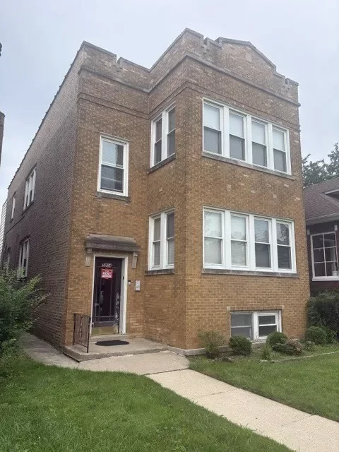 2BR Apartment for Rent in Chicago, IL