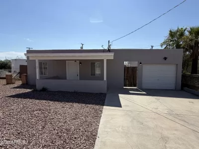 2BR House for Sale in Phoenix, AZ
