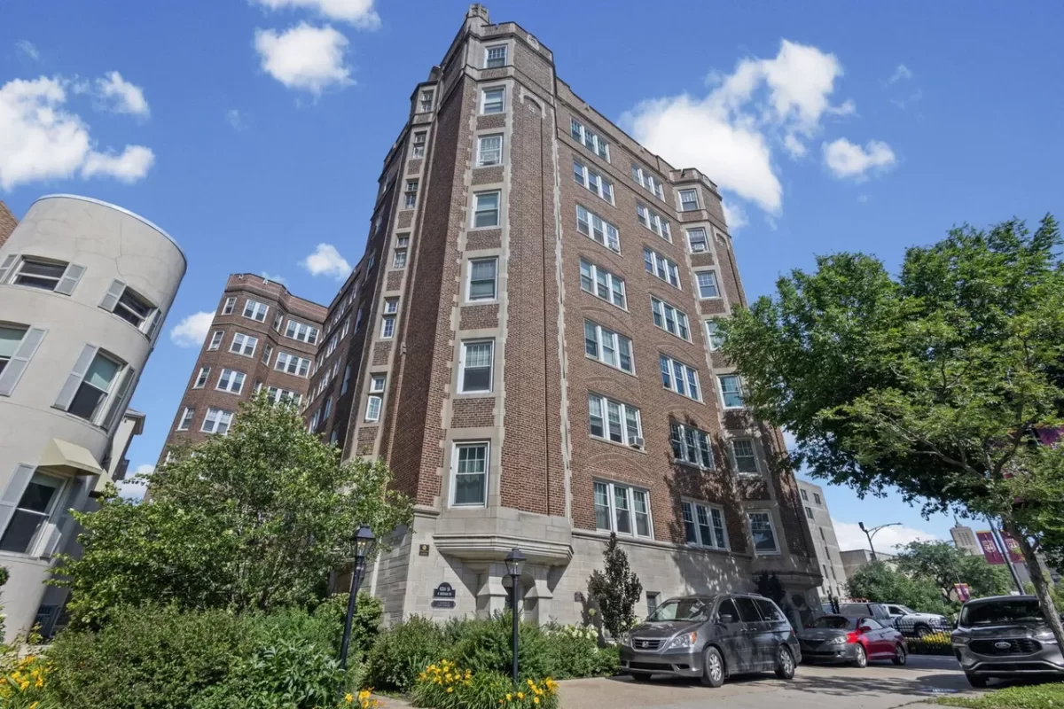 3BR Condo for Sale in Chicago, IL