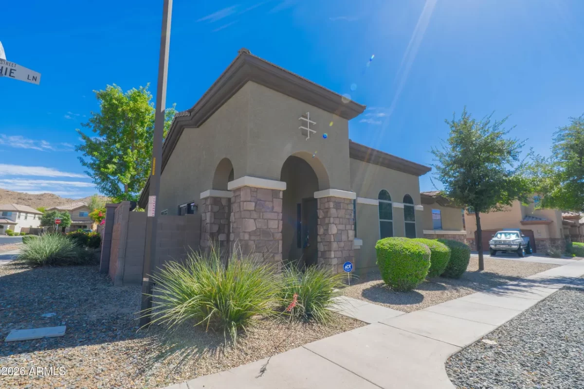 2BR House for Sale in Phoenix, AZ