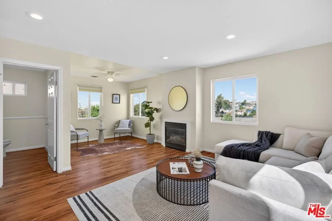 3BR House for Sale in Los Angeles, CA
