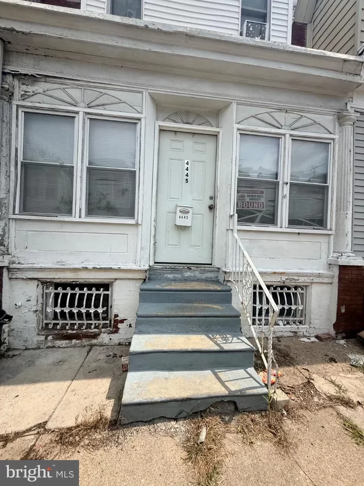 3BR Townhouse for Sale in Philadelphia, PA