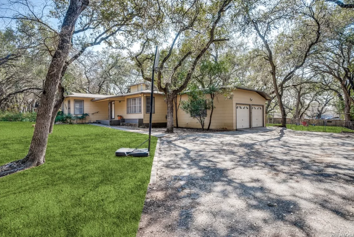3BR House for Sale in Castle Hills, TX