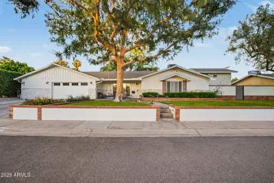 4BR House for Sale in Phoenix, AZ