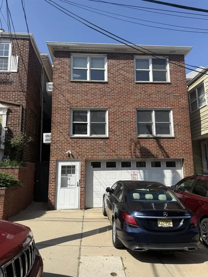 3BR Multi-Family for Rent in West New York, NJ