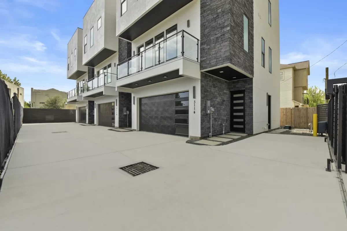 3BR Townhouse for Sale in Houston, TX