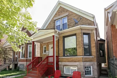 7BR Multi-Family for Sale in Chicago, IL