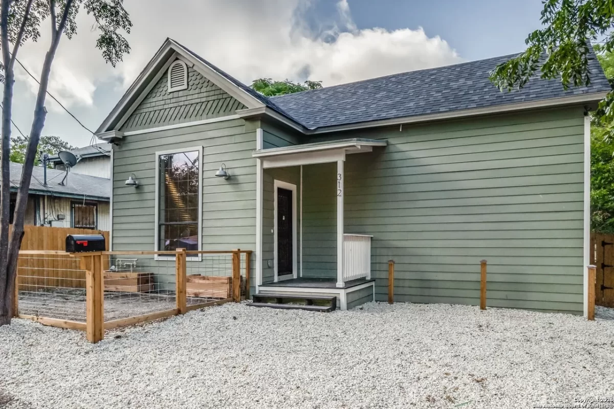 2BR House for Rent in San Antonio, TX